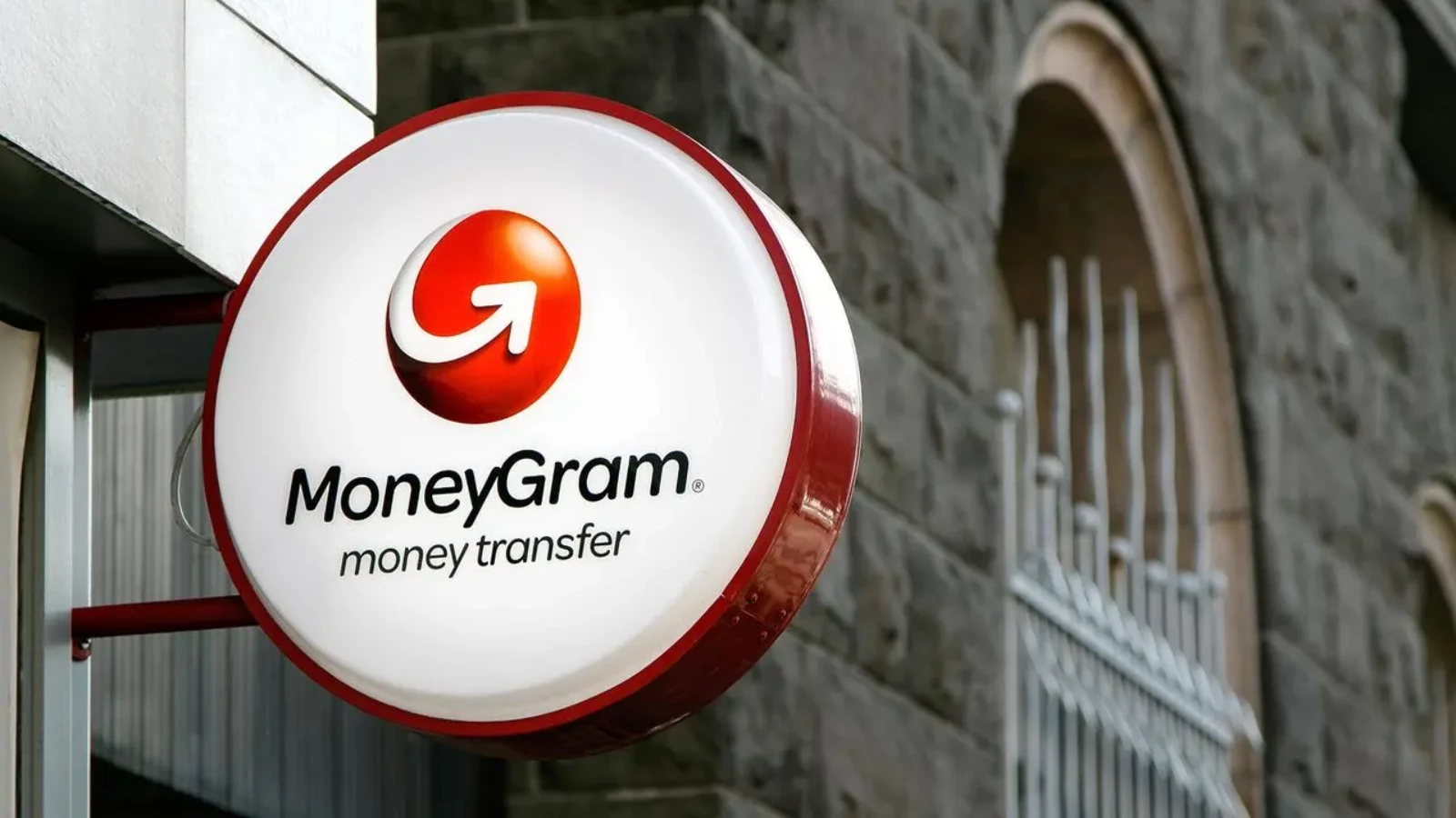 MoneyGram, Stablecoins Aracılığıyla Transferleri Destekleyecek, CEO Crypto'nun 'Açıkçası Burada Kalacağını' Söylüyor