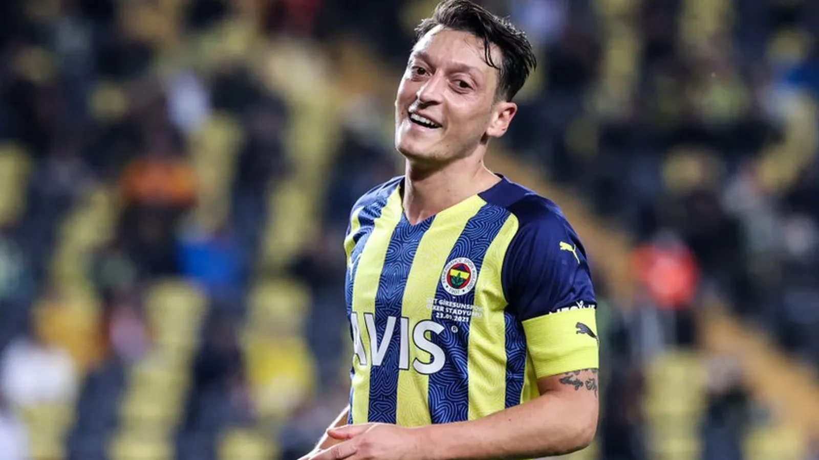 Mesut Özil: "Fenerbahçe'den Başka Bir Takımda Kariyerimi Noktalamayacağım"