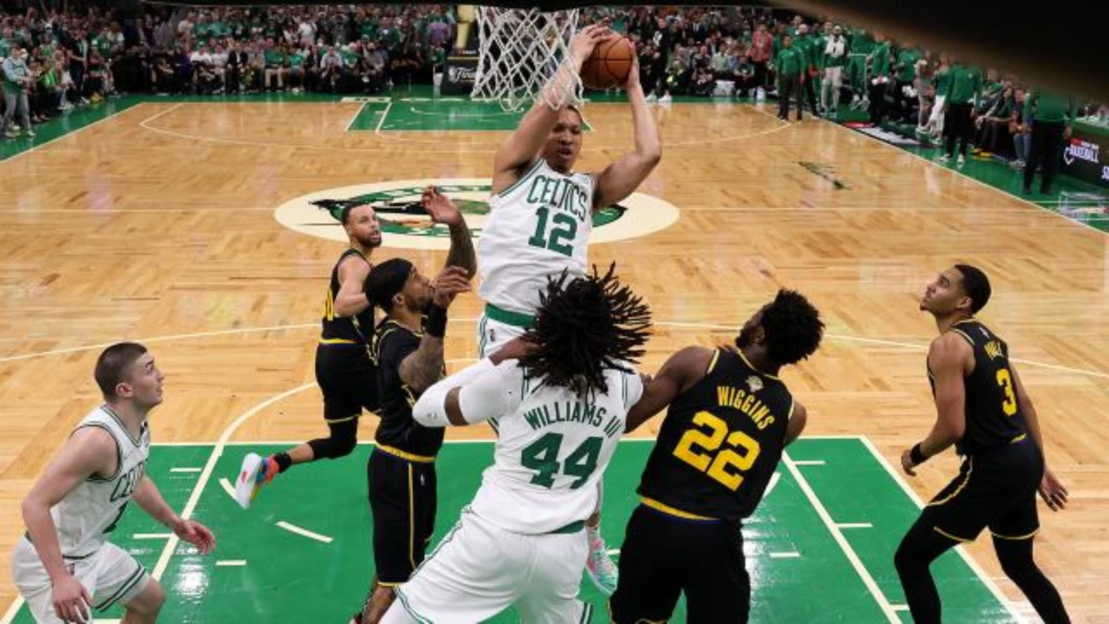 NBA Finalinde Boston Celtics 2-1 Öne Geçti!