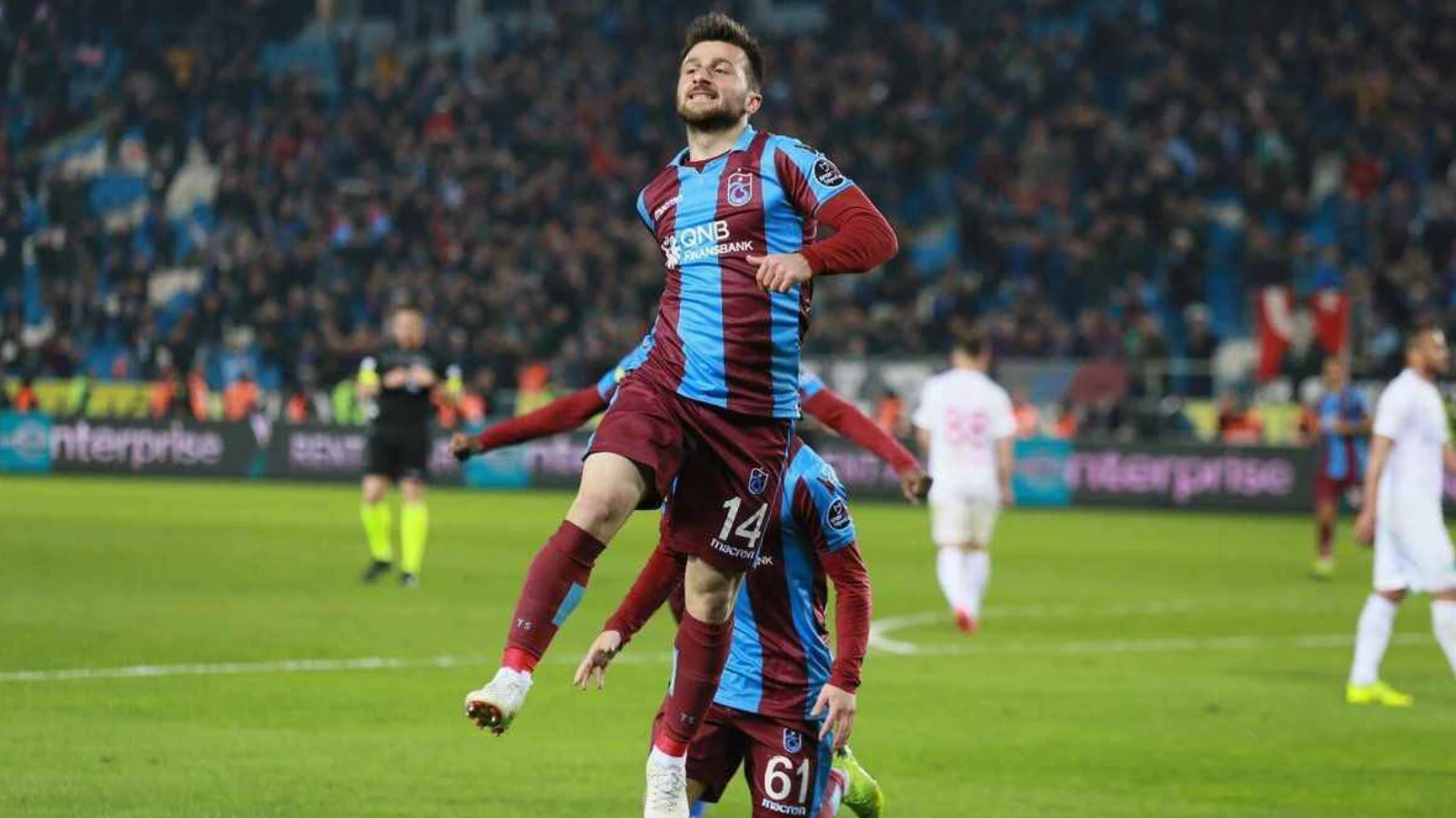 Westerlo Şampiyon Trabzonspor'dan Murat Cem Akpınar'a Talip Oldu!