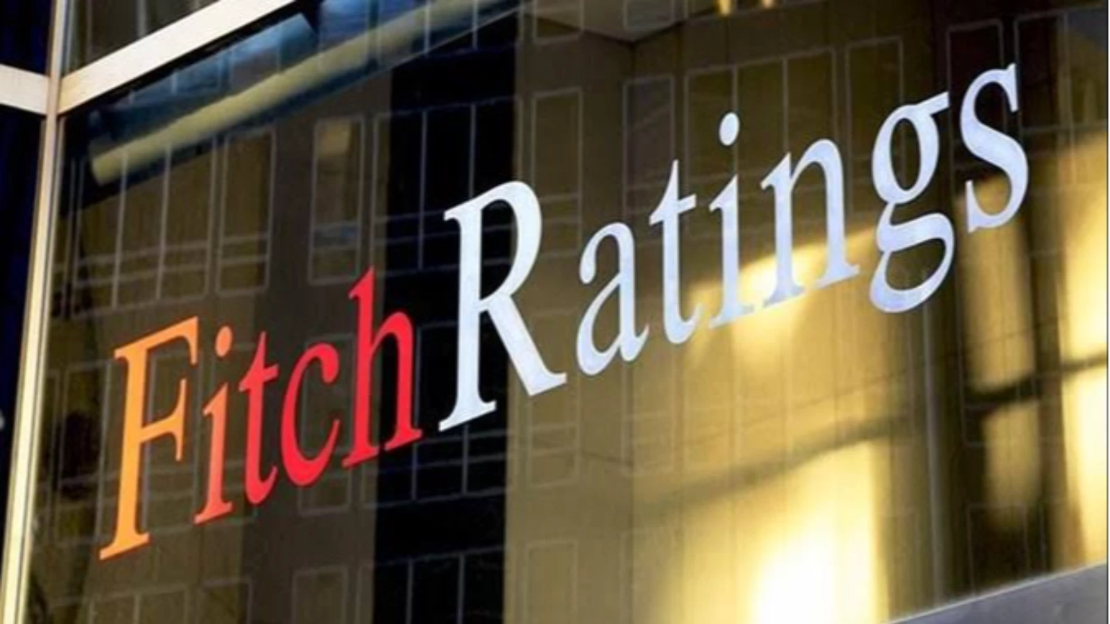 Fitch, Hindistan'ın not görünümünü iyileştirdi