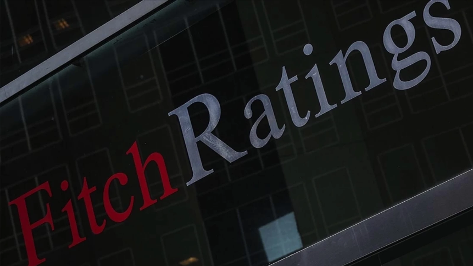 Fitch 2022 büyüme tahminini Türkiye için yükseltti