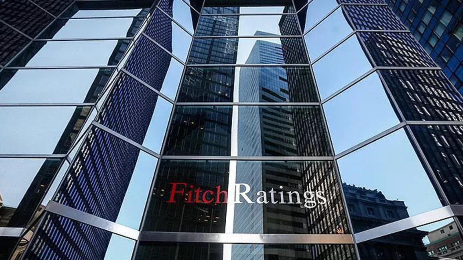 Fitch: Küresel makroekonomik görünüm önemli ölçüde kötüleşti