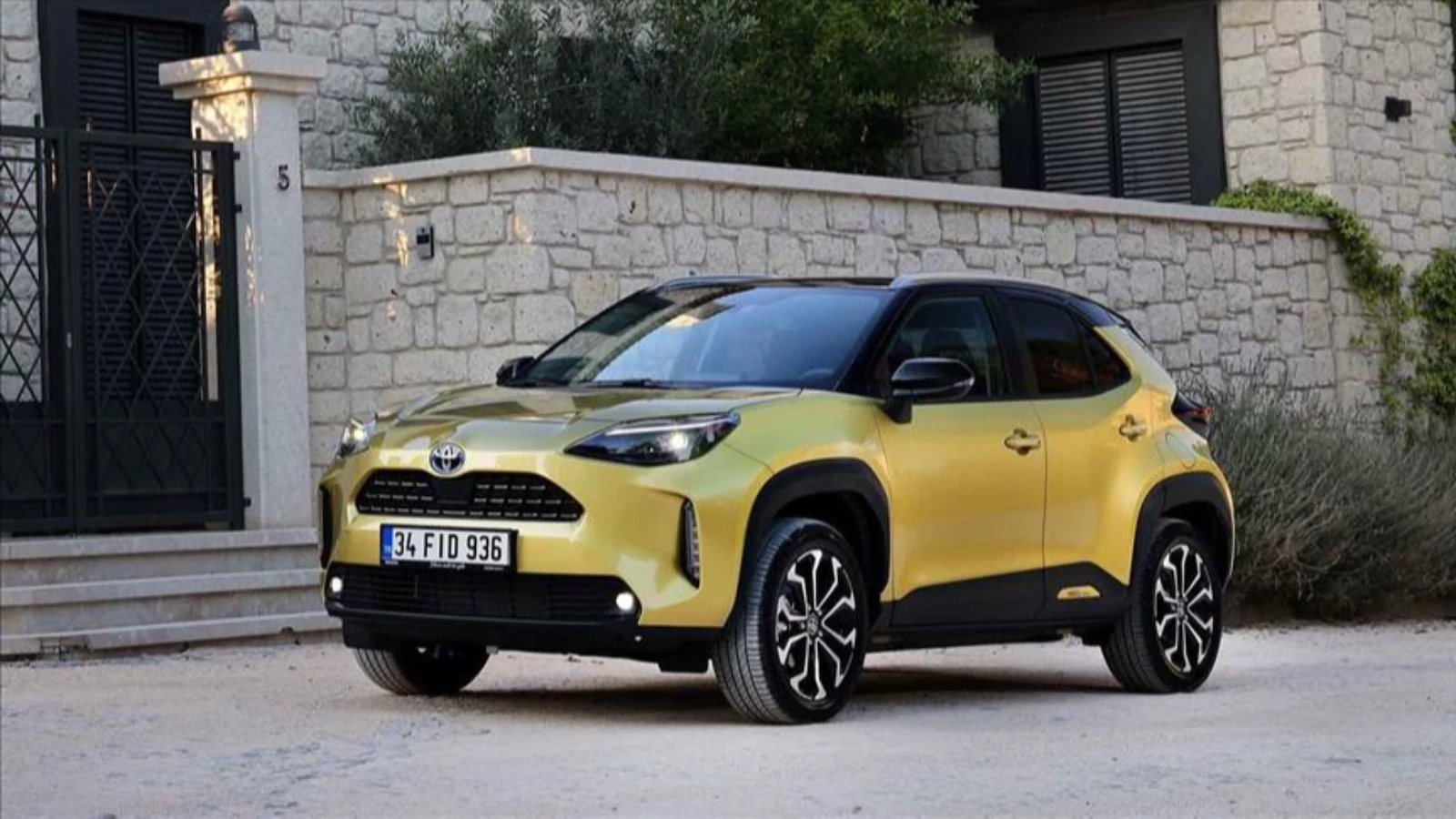 Toyota'nın Şehirli SUV'u Yaris Cross Türkiye'de Satışa Çıktı!