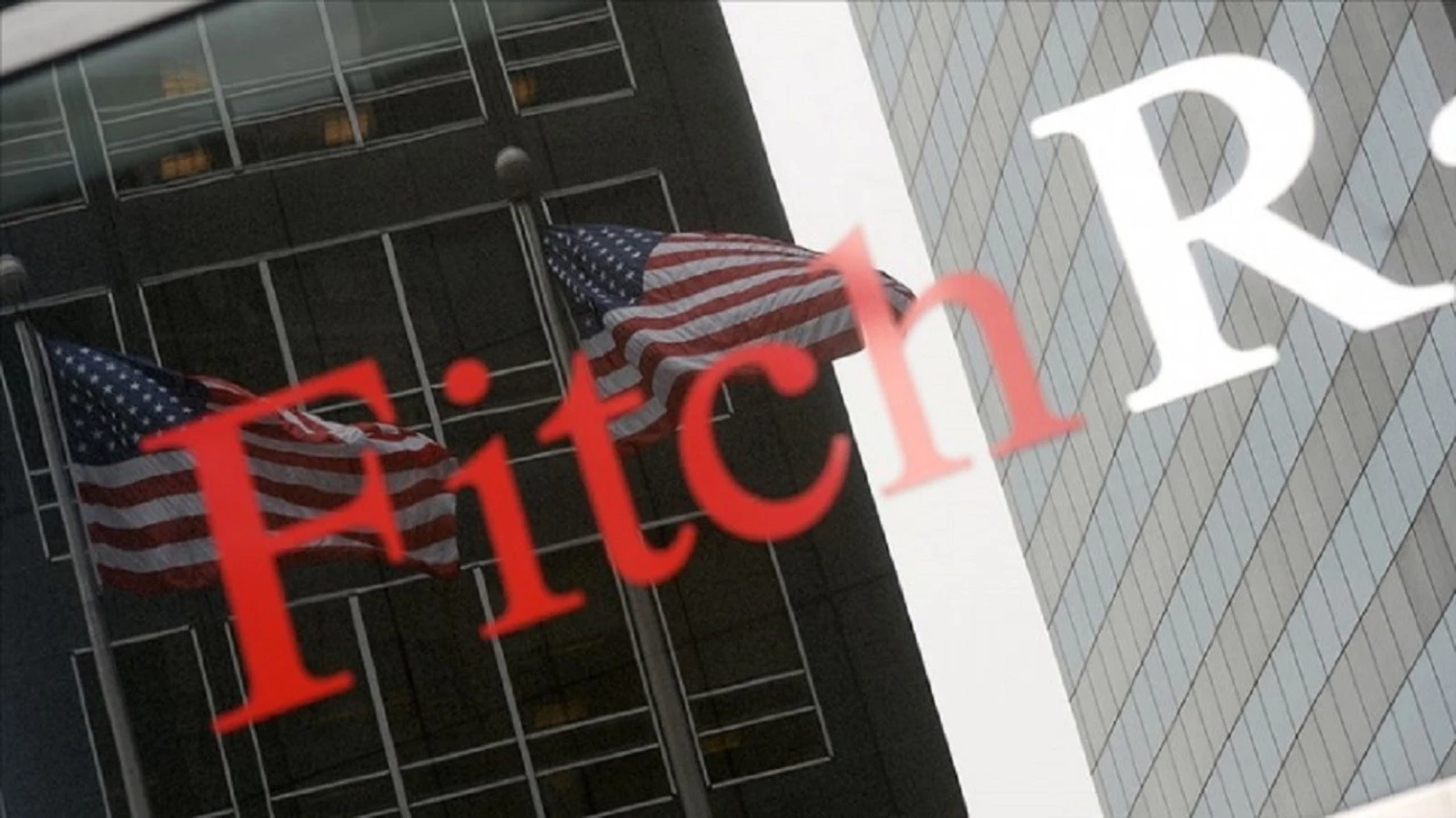 Fitch Bir Ülkenin Kredi Notunu Yükseltti