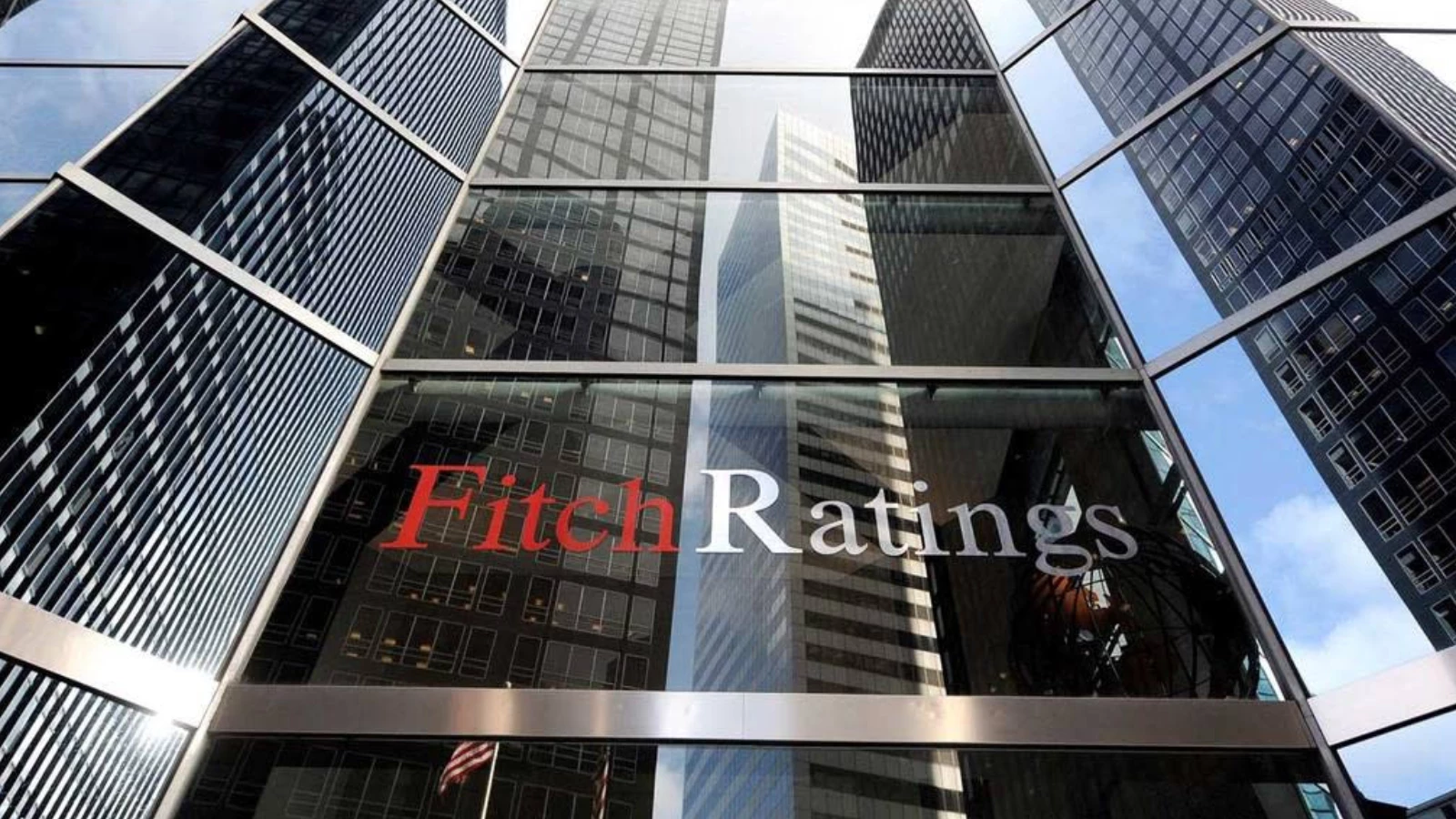 Fitch, Bir Ülkenin Daha Kredi Notunu Düşürdü!