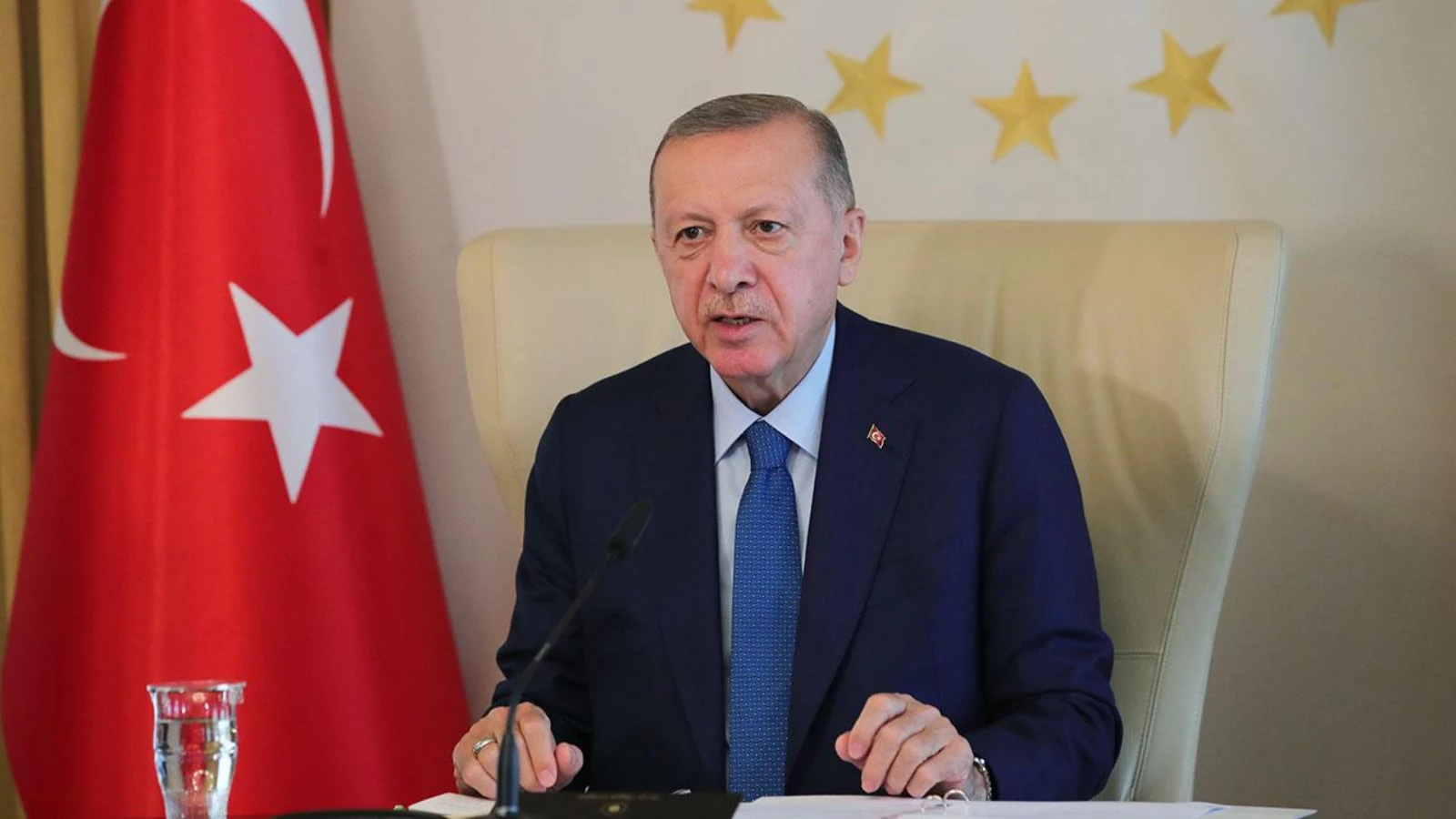 Erdoğan: Amerika Fırat'ın doğusundan askerini çeksin