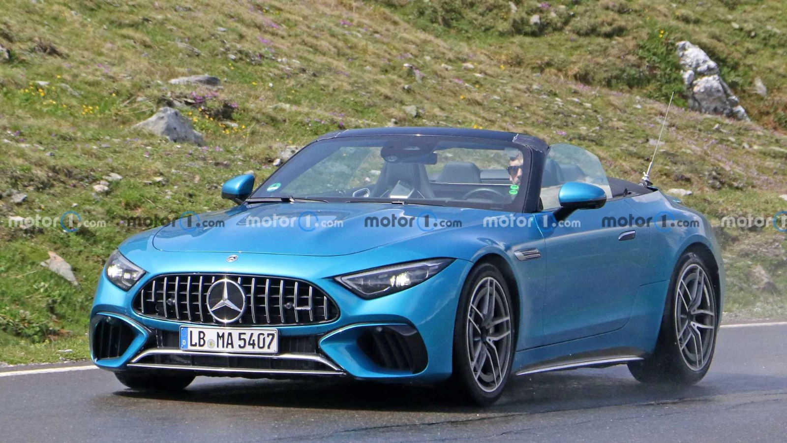 Casusların Görüntülediği Şarj Edilebilir Hibrit Mercedes-AMG SL 53