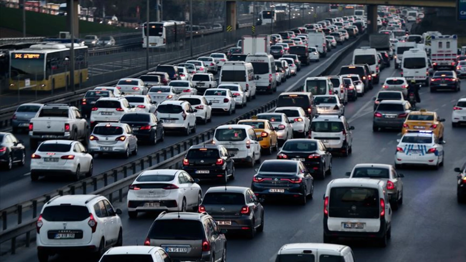 Trafiğe Kaydı Yapılan Araç Sayısında Gerileme