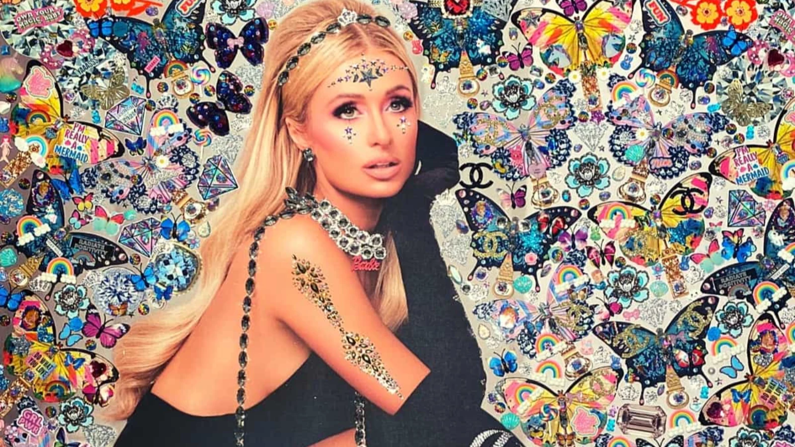 Sandbox'ta, Paris Hilton Köşk İnşa Ediyor