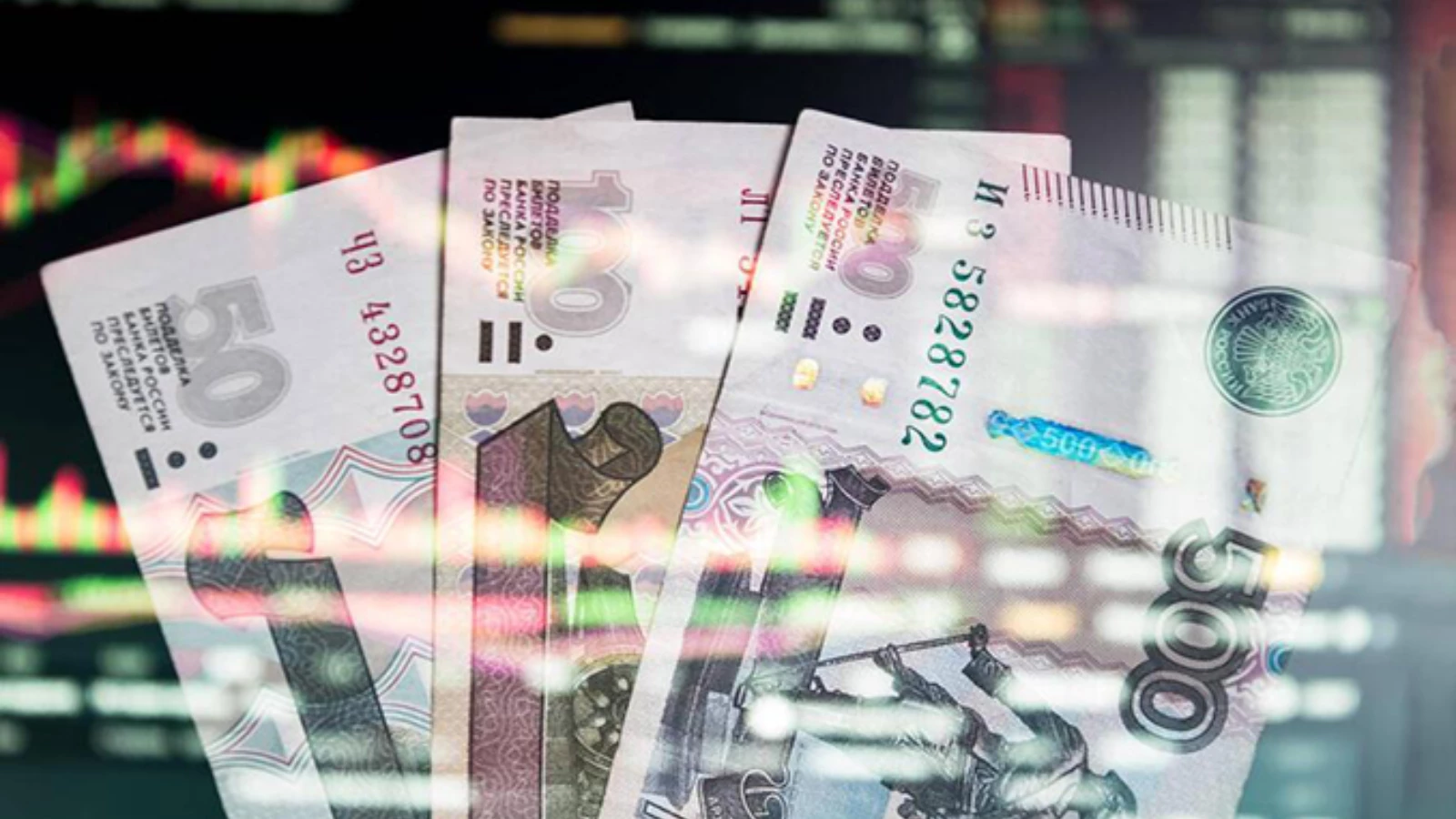 Ruble Tepe Yaptı! Son Bir Ayın Zirvesi