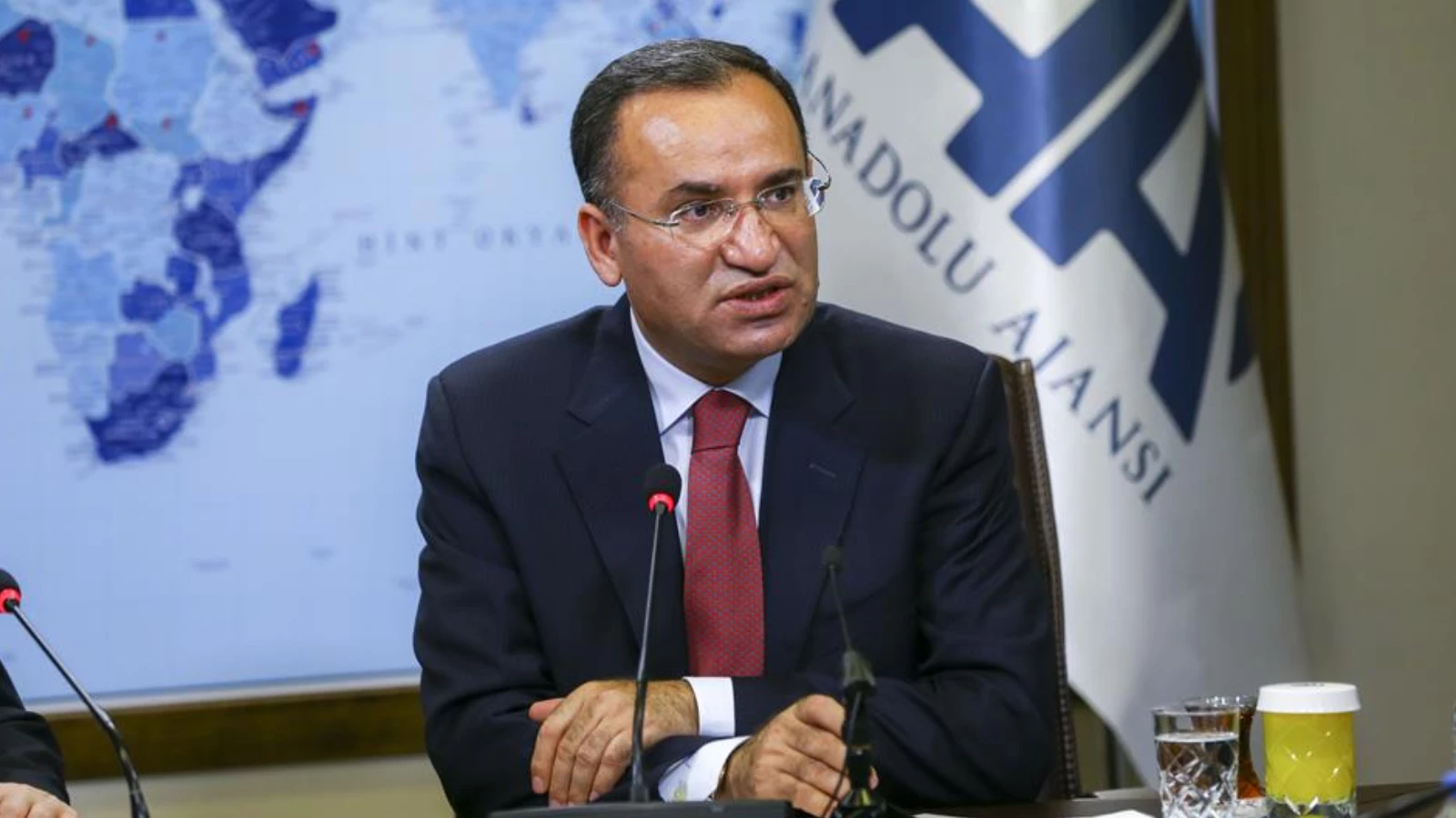 Bakan Bozdağ: "Rant Yok, Millete Hizmet Aktarılıyor"