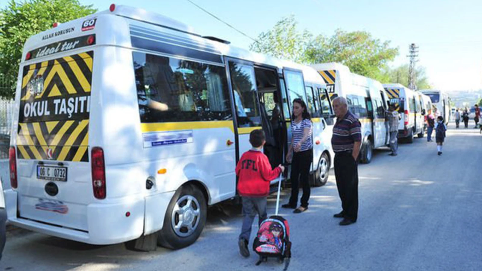 İstanbul'da Servis Ücretlerine Zam Kararı