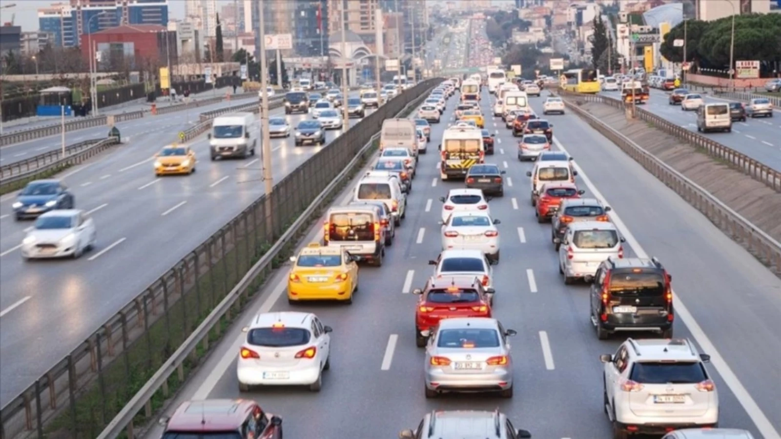 Trafikteki Toplam Araç Sayısı 110 Bine Yakın Arttı