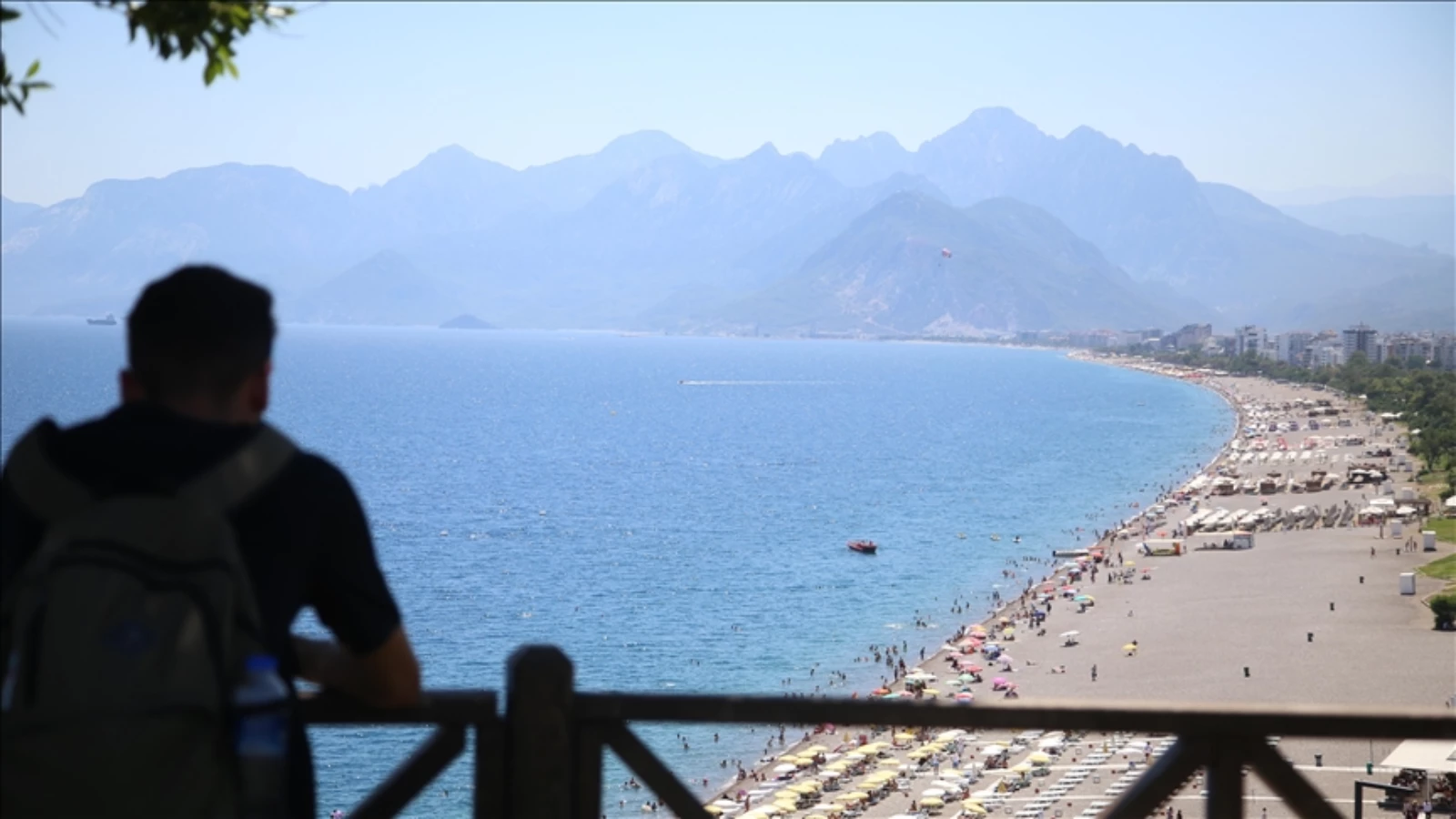 İngiliz Turistler Antalya'ya Akın Etti! Turistler Rekor Kırdı