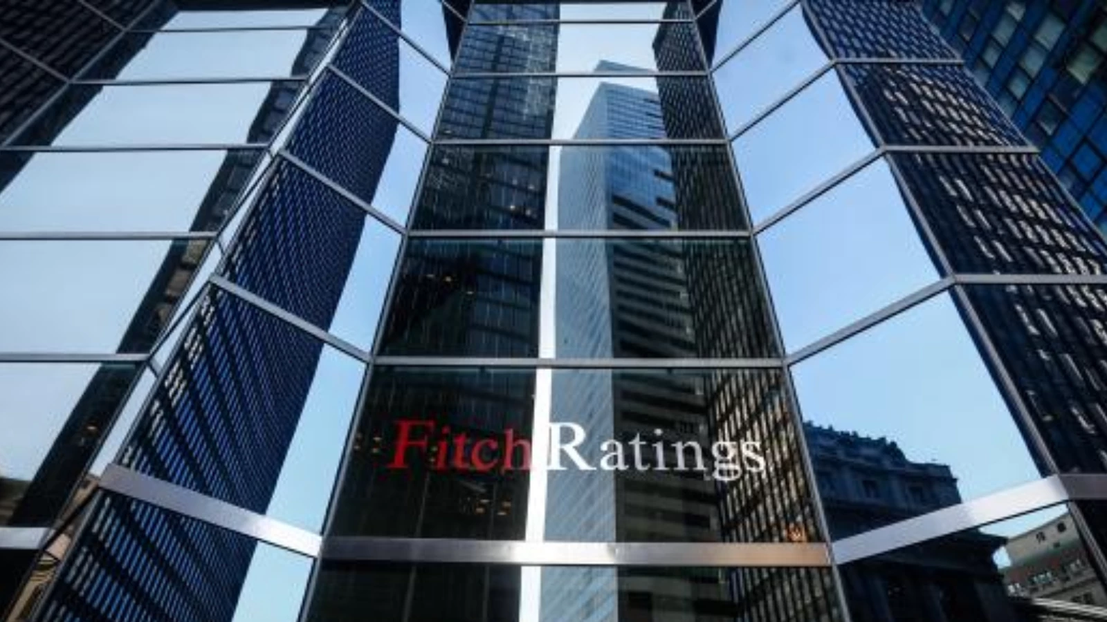 Fitch, Avro Bölgesi'nde Resesyon Olasılığını Arttı