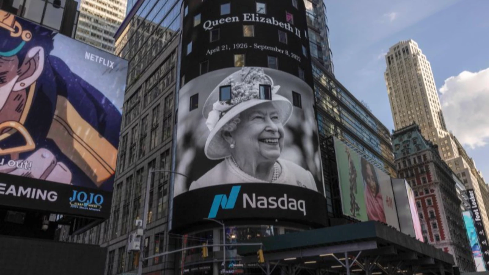 Nasdaq Borsasında Elizabeth'in Görüntüsü Yansıtıldı