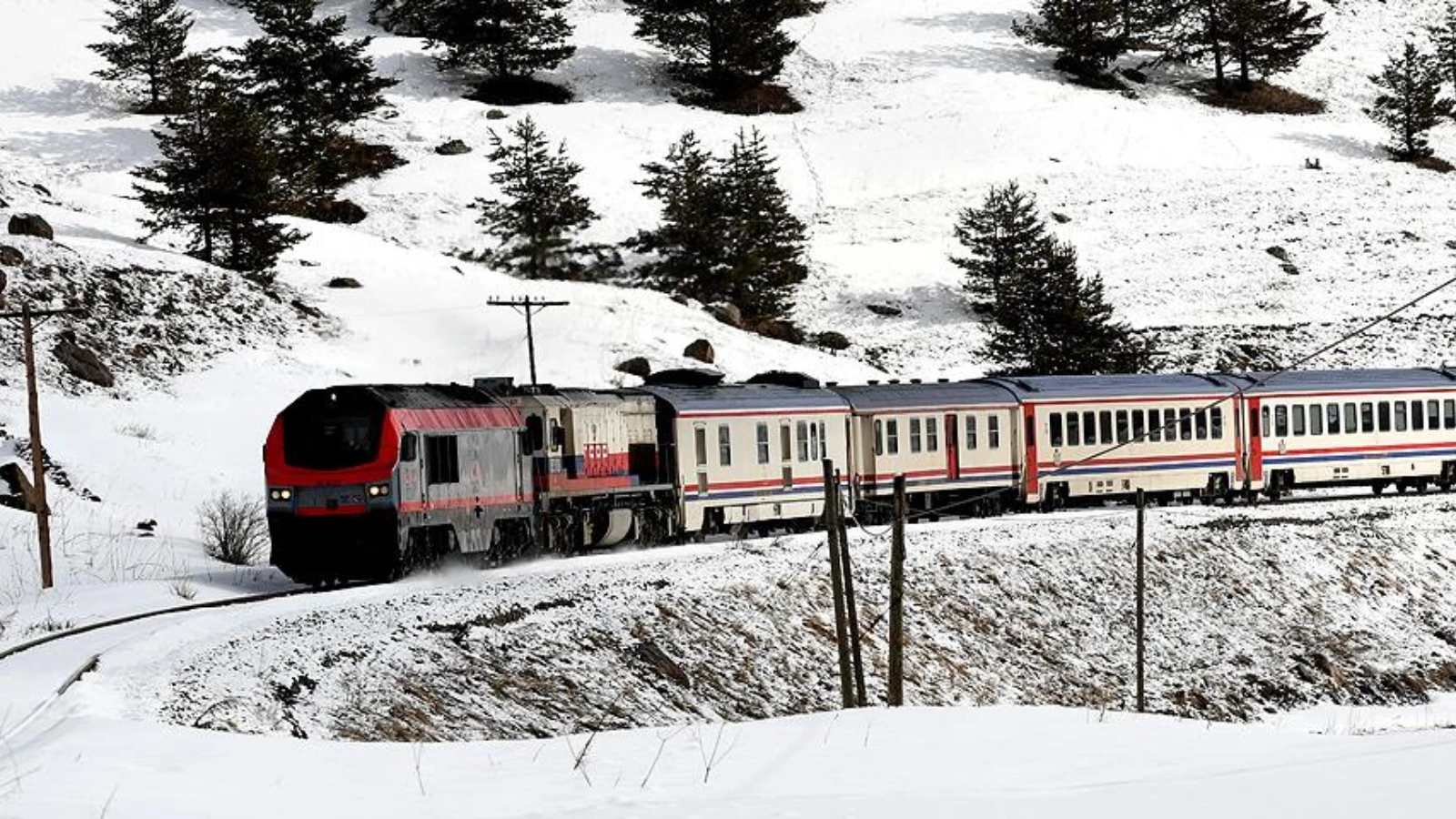 Doğu Ekspresi Kazası Sonrası Ulaşım Tekrar Başladı