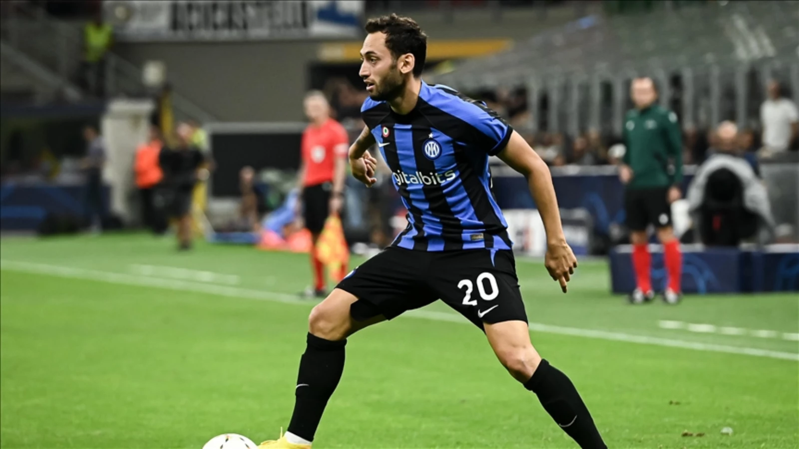 Hakan Çalhanoğlu Inter'de Sakatlandı