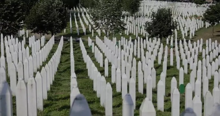 İnsanlık Tarihinin En Acı Sayfalarından Biri: Srebrenitsa Katliamı