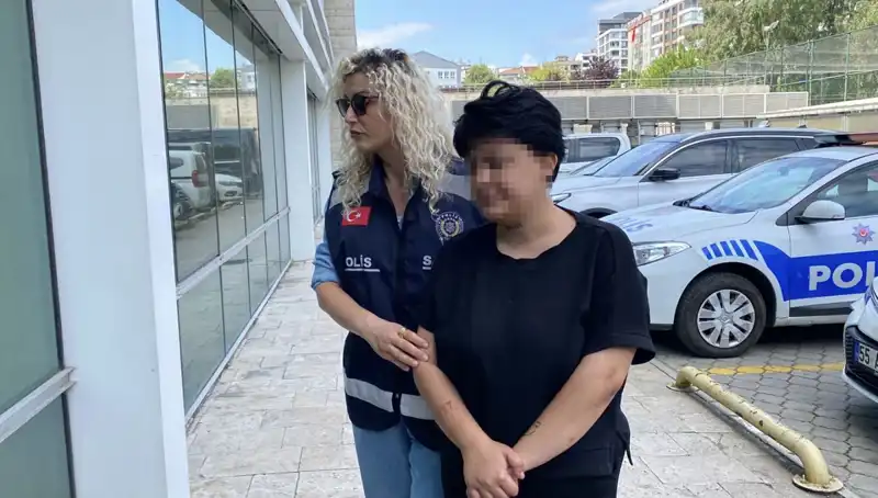 Genç Kadın Annesini 11 Yerinden Bıçakladı: Olayın Ardındaki Gerçekler
