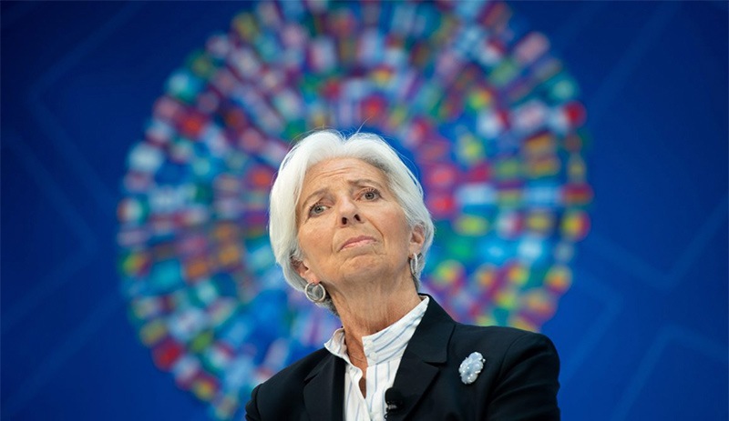 Lagarde: Euro Bölgesi Büyüyor!!