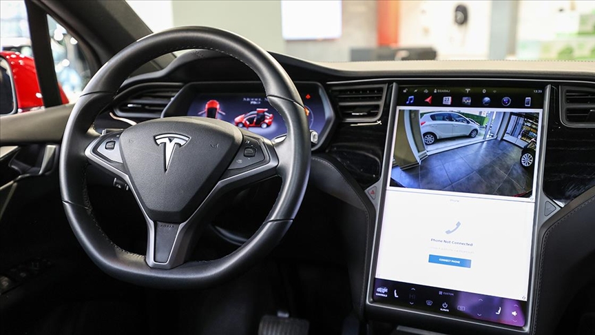 Tesla 24 binden Fazla Aracı Geri Çağıracak