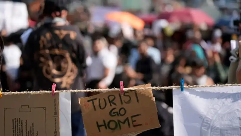 Meksika'da Turist Akınına Tepkiler! Yerel Halk Protesto Düzenledi