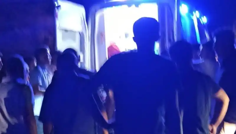 Otomobil Uçuruma Yuvarlandı, Sürücü Hayat Mücadelesi Veriyor!