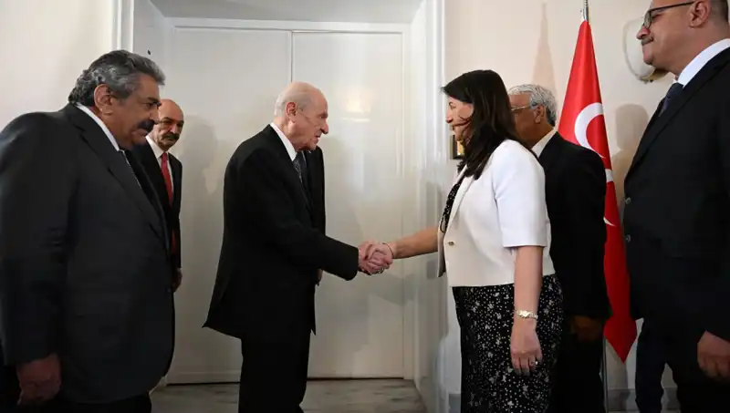 Bahçeli, DEM Parti Heyeti ile Görüşerek Politika Arenasına Yeni Bir Soluk Getirdi