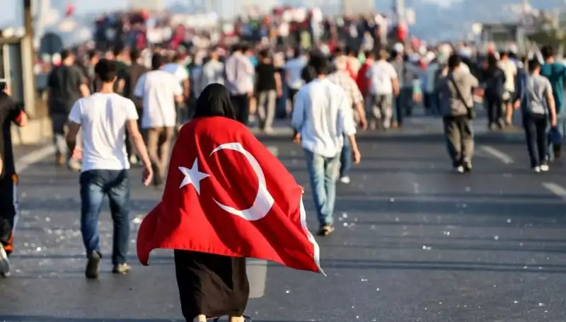 Kabineden 15 Temmuz Anmasını Güçlendiren Özel Mesajlar Geldi
