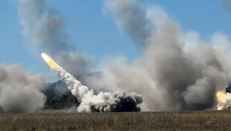 Avustralya'nın En Büyük Askeri Tatbikatında Eşsiz Bir İlk: HIMARS Atışı Gerçekleştirildi