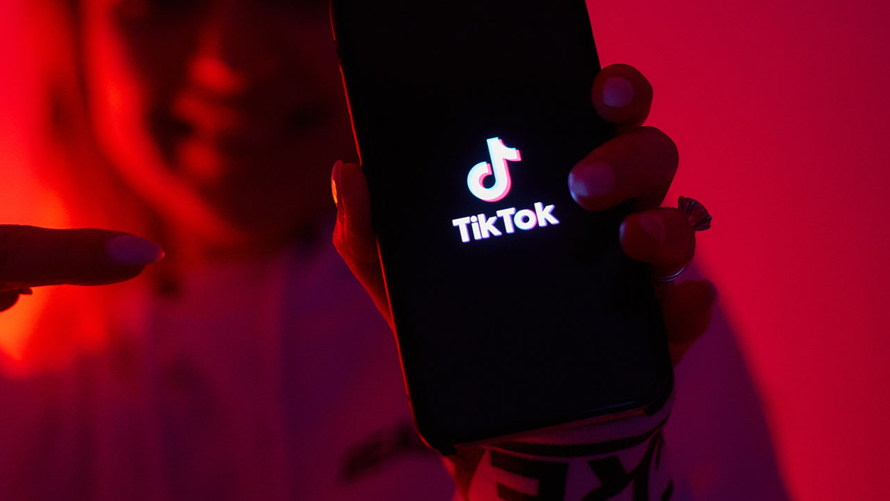 Tiktok Duyurdu! Sadece Yetişkinlere Özel Canlı Yayın Geliyor!