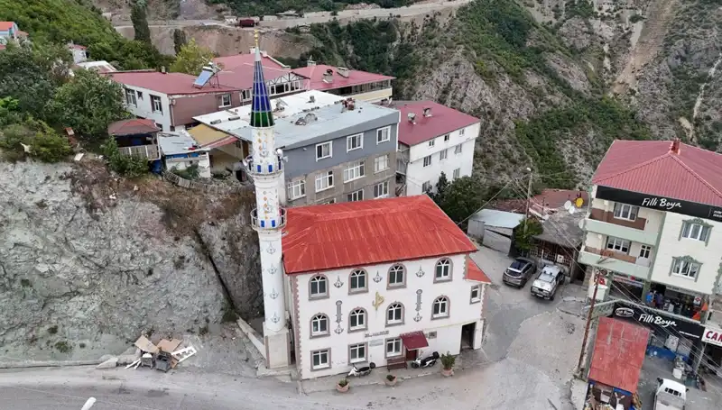 Çelik Minare Siparişleri Yükselişte: Maliyetleri 500 Bin Lirayı Buluyor!