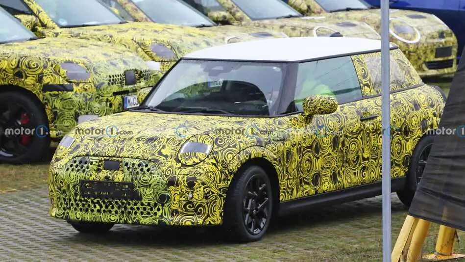 Yeni Nesil Mini Cooper Objektiflere Yansıdı