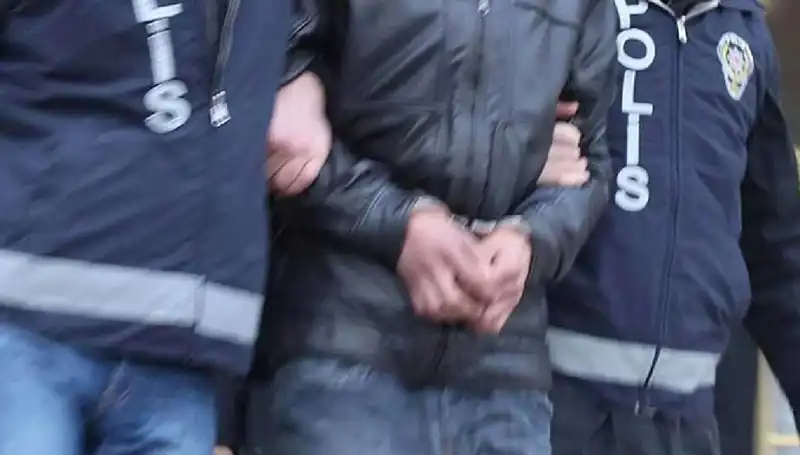 FETÖ'nün Dışişleri Bakanlığı'ndaki Mahrem Yapılanmasına Şok Operasyon: 25 Gözaltı Kararı