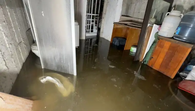 Avcılar'da Şiddetli Yağışlar Sonrası Su Baskını ile Mücadele Başladı