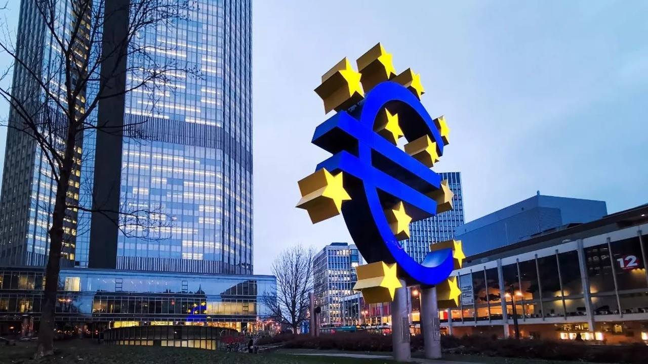 ECB olağanüstü toplantısında yeni krizle mücadele kararı