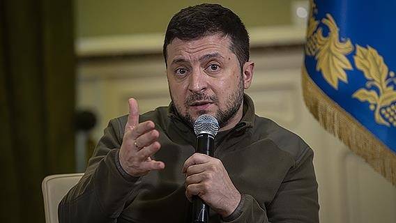 Zelenskiy: "Bankalarınız bu savaşı başlatanların parasını tutuyor"