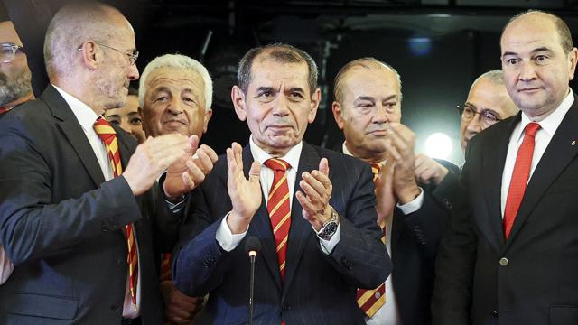 Galatasaray'da Yeni Yönetim Tartışmalara Yol Açtı