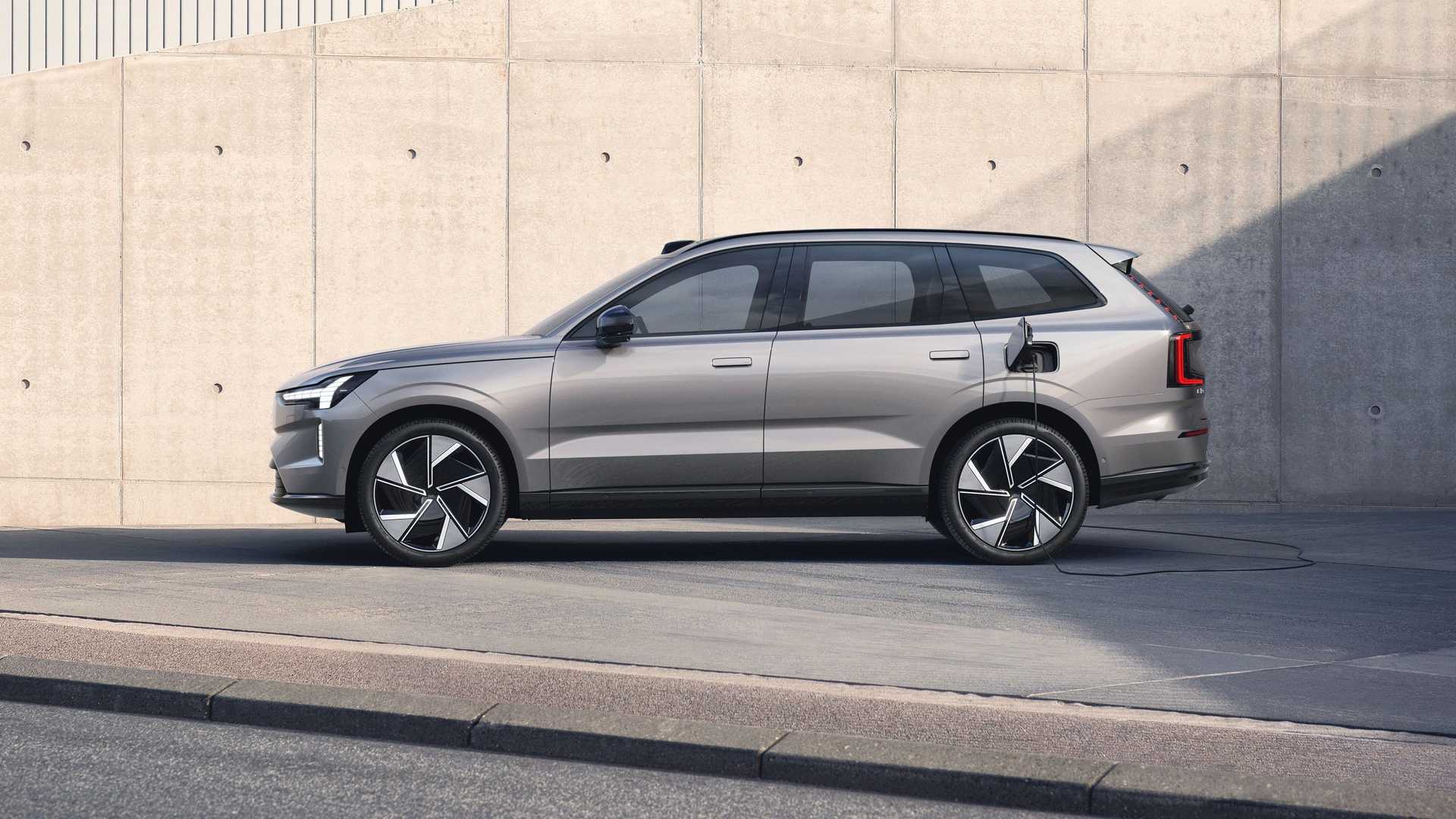 Volvo, EX90'ın 2 Sıralı Versiyonunu da Sunacak