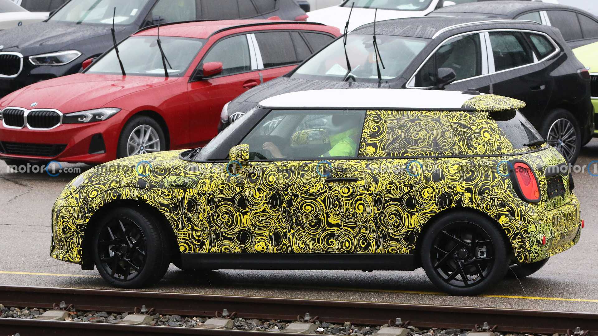 Yeni Nesil Mini Cooper Objektiflere Yansıdı