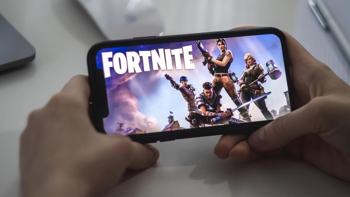 Epic Games CEO'su Fortnite'ın iPhone'lara Geri Döneceğini Açıkladı