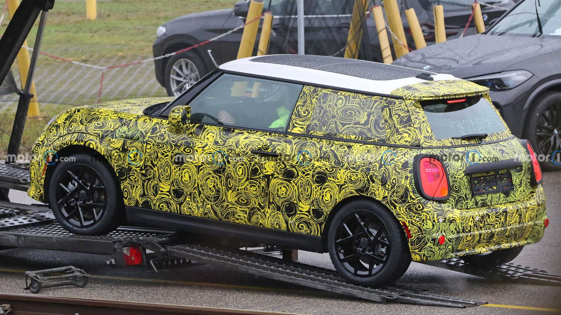 Yeni Nesil Mini Cooper Objektiflere Yansıdı