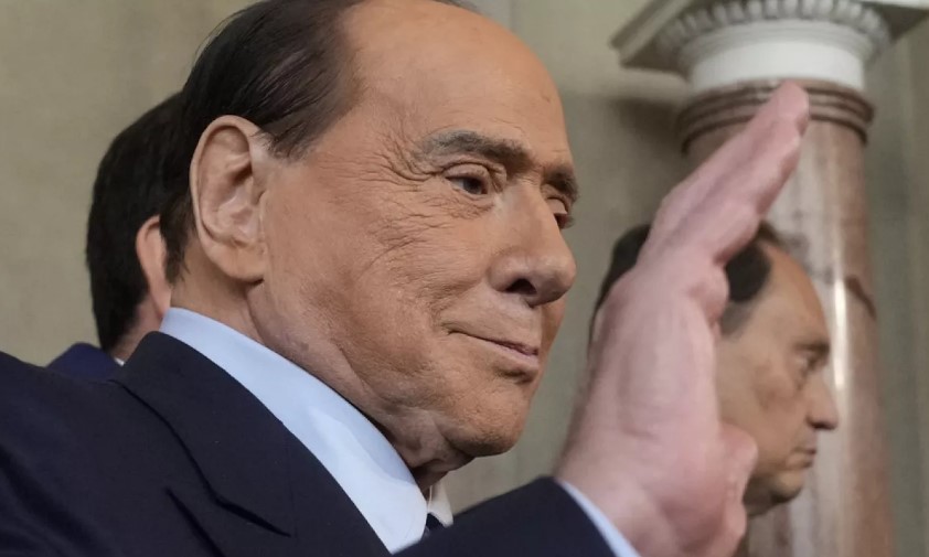 Silvio Berlusconi Kimdir?