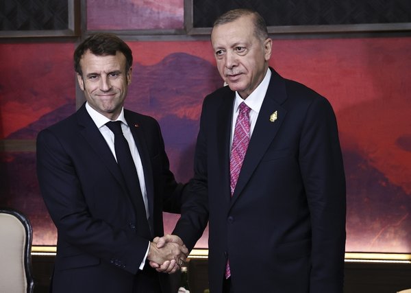 Macron'dan Erdoğan Yorumu: ''Çok Etkin Rol Oynuyor''